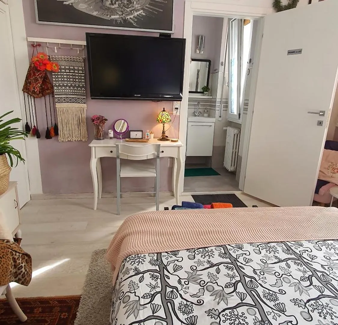 Guest house Suite In House.. Florence Italy